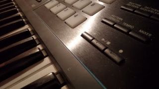 Стрим: Творим магию на Roland Juno-DS 61. Настройка звуков для Symphonic Metal.